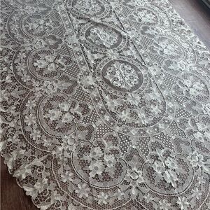 Antique Handmade Point de Venise Needle Lace Tablecloth 120”x 64” Excellence